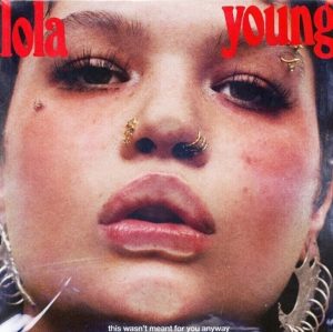 Lola-Young–This-Wasnt-Meant-For-You-Anyway–Red-Transparent-LP–COMPRAR-LP-ONLINE