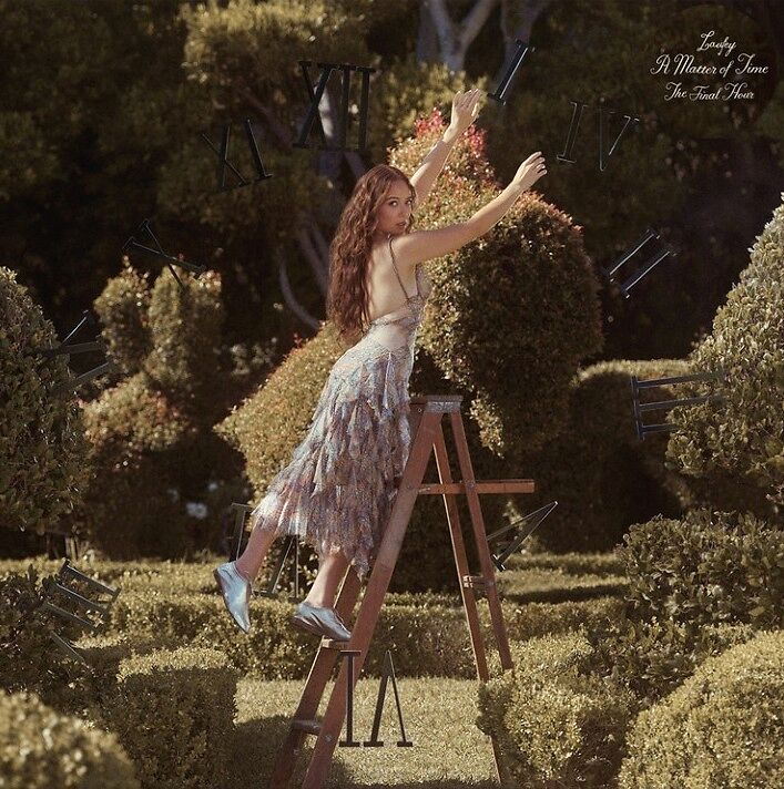 Laufey–A-Matter-Of-Time-The-Final-Hour–The-Deluxe-Edition–2LP–COMPRAR-LP-ONLINE